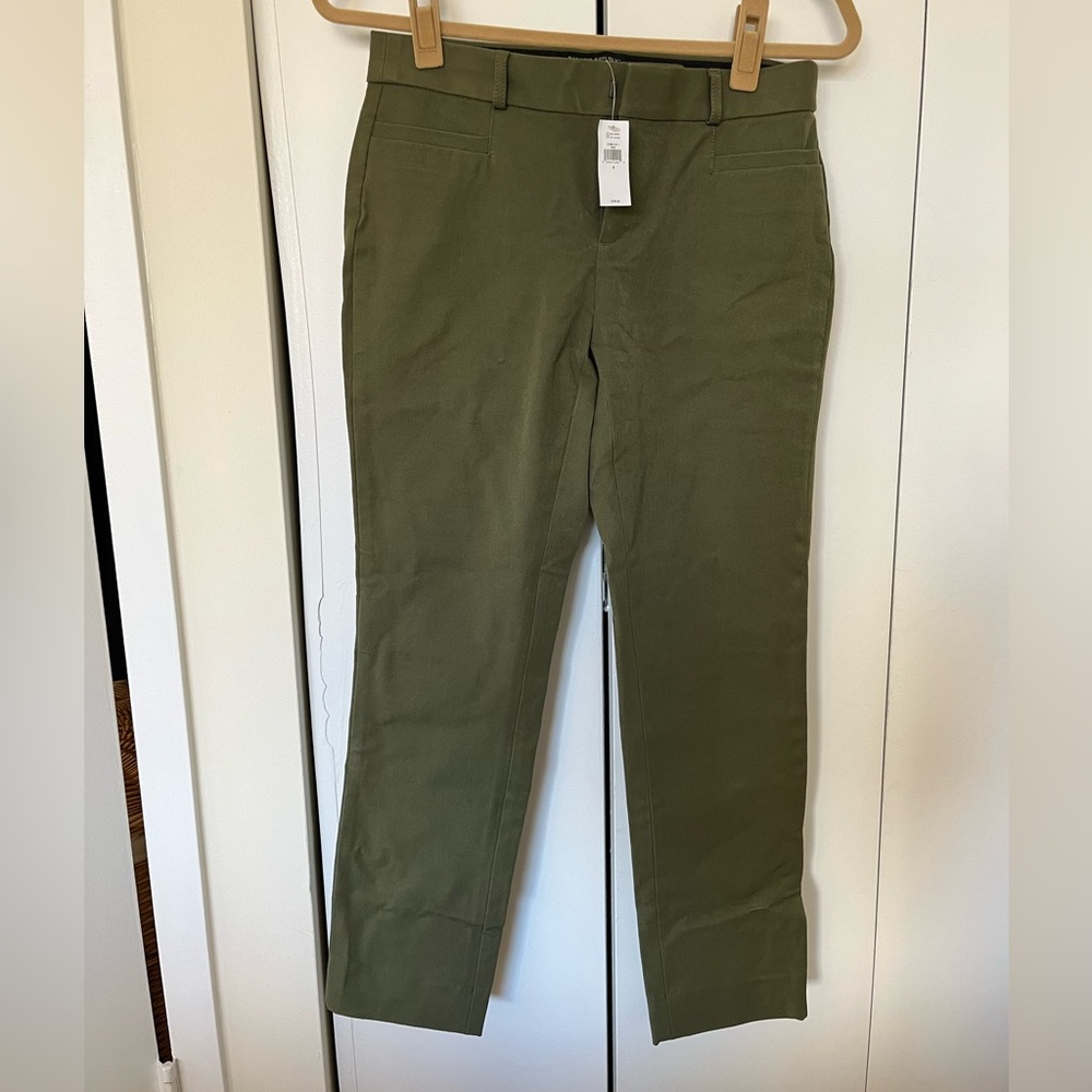 NWT Banana Republic Sloan Curvy Fit Green Pants Size 2
